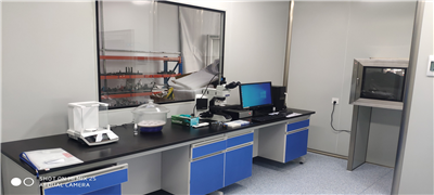 長(zhǎng)沙**汽車零部件有限公司十萬(wàn)級(jí)清潔度無(wú)塵檢測(cè)實(shí)驗(yàn)室建立